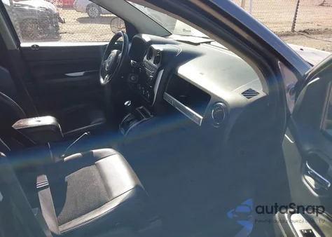 2014 Jeep Compass Latitude z USA, uszkodzony, nr VIN 1C4NJDEB4ED898476